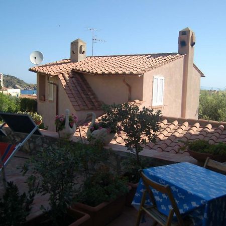 Bed and Breakfast La Rosada Giglio Porto Esterno foto