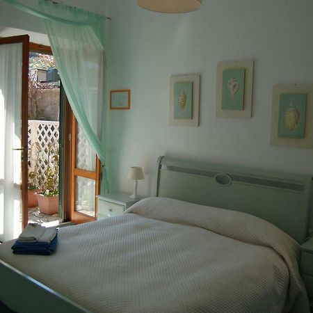 Bed and Breakfast La Rosada Giglio Porto Esterno foto