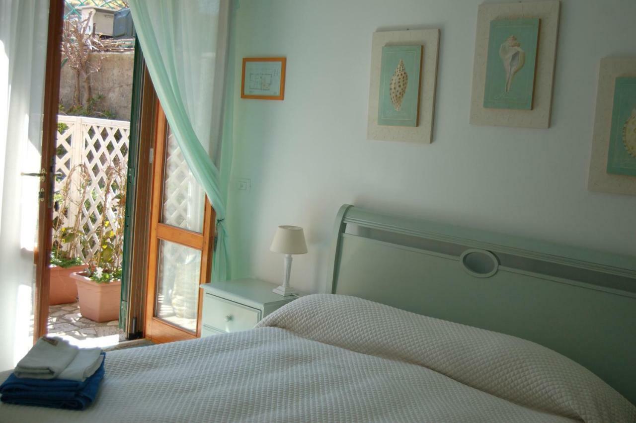 Bed and Breakfast La Rosada Giglio Porto Esterno foto
