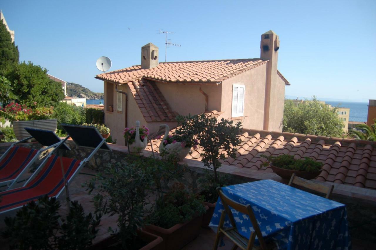 Bed and Breakfast La Rosada Giglio Porto Esterno foto