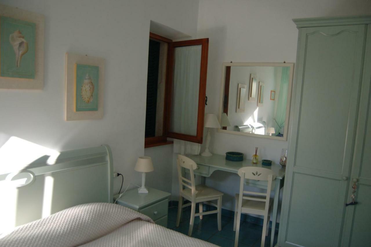 Bed and Breakfast La Rosada Giglio Porto Esterno foto