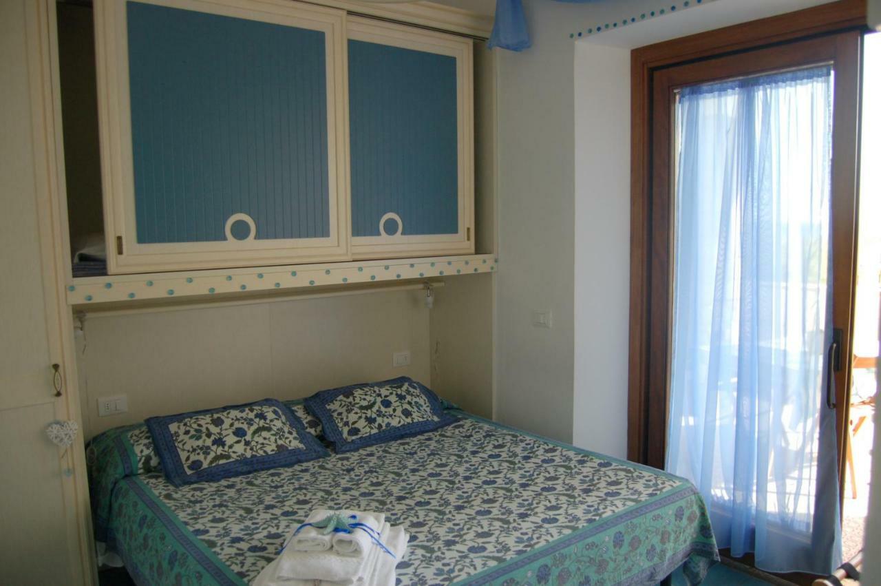 Bed and Breakfast La Rosada Giglio Porto Esterno foto