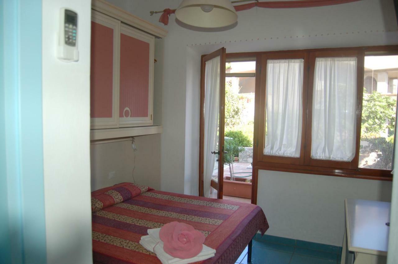 Bed and Breakfast La Rosada Giglio Porto Esterno foto