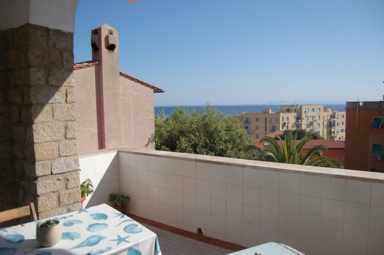 Bed and Breakfast La Rosada Giglio Porto Esterno foto
